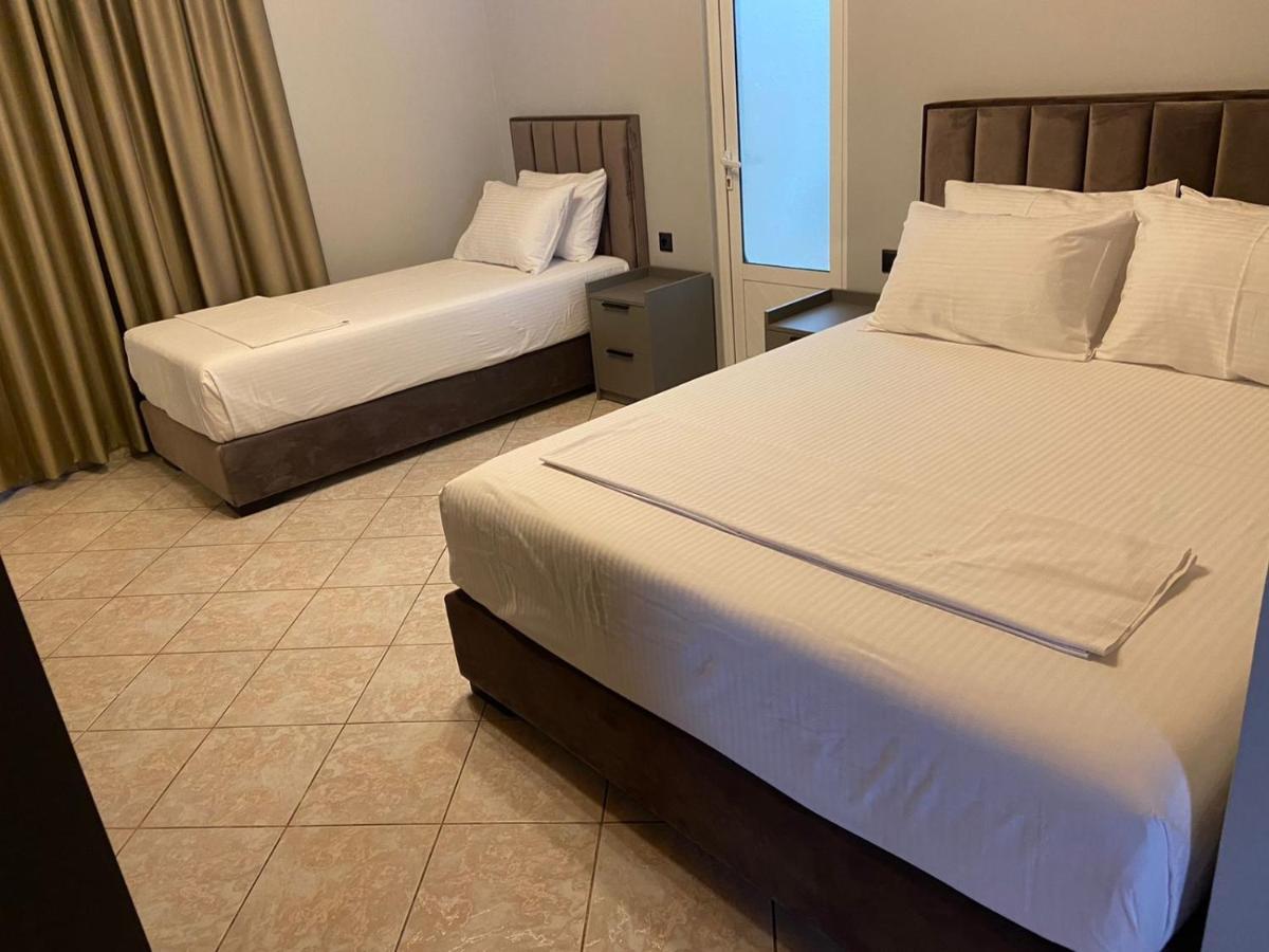 "Hotel Lili" Sarande Exterior photo